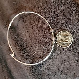 Destinations Bracelet West